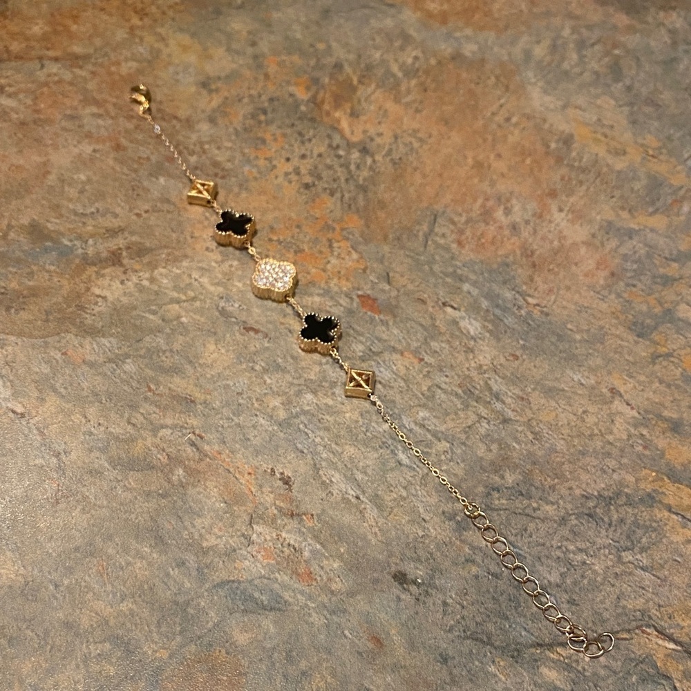 Elegant Gold and Black Bracelet NIP